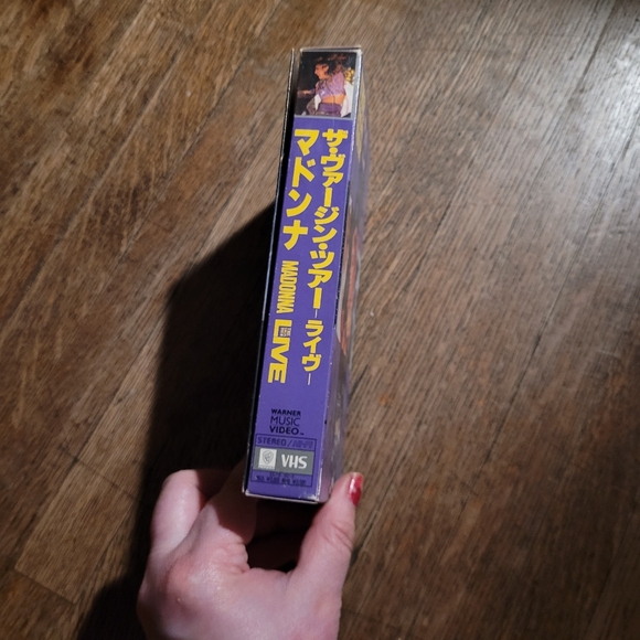 Madonna like a virgin tour fold out vhs - Picture 4 of 7